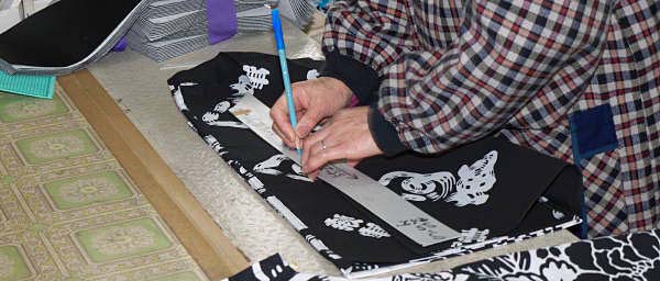 ボタンホールの位置を決め